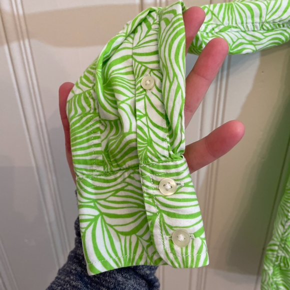 💚 Gap Long Sleeve Button Up Green Leaf Design XS - Picture 6 of 8